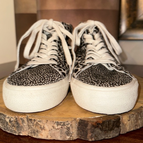 Madewell *NWOB* Unisex Sidewalk High-Top Sneakers in Spotted Calf Hair - Picture 5 of 9